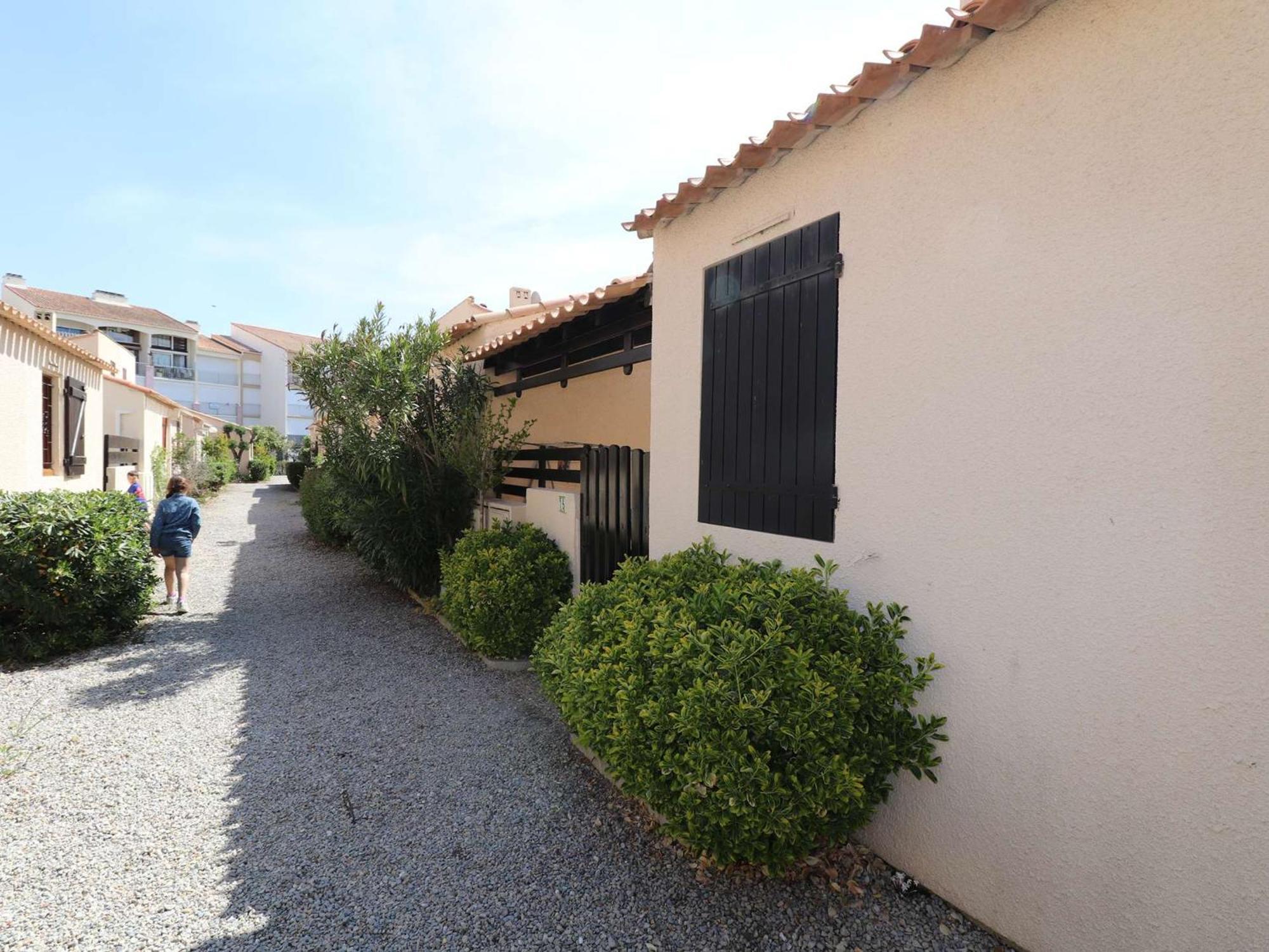 לה-גרו-דו-רואה Maison P2 Mezzanine, Terrasse, Proche Plage Et Commerces, Parking Securise Au Grau-Du-Roi - Fr-1-307-142 מראה חיצוני תמונה